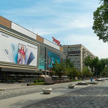 Nadezhda Apartments On Zhibek Zholy Avenue 33 Almatý Exterior foto