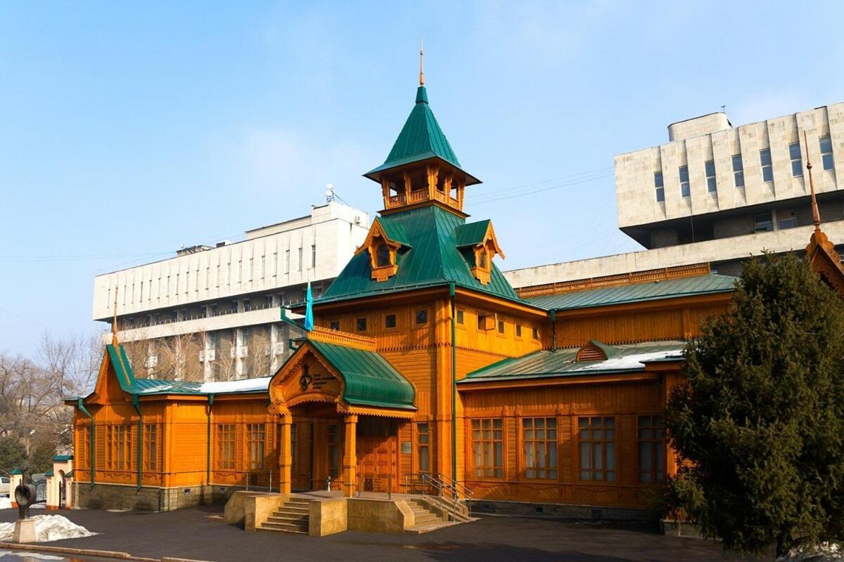 Nadezhda Apartments On Zhibek Zholy Avenue 33 Almatý Exterior foto