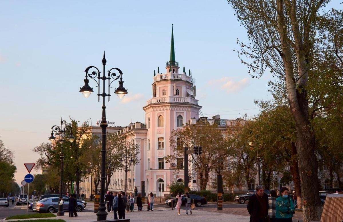 Nadezhda Apartments On Zhibek Zholy Avenue 33 Almatý Exterior foto