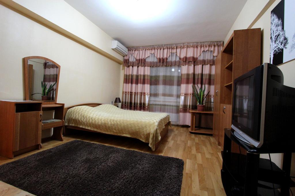 Nadezhda Apartments On Zhibek Zholy Avenue 33 Almatý Habitación foto